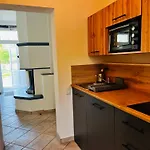 Kapitänshaus An Der Warnow Mit Sauna 4* Rostock