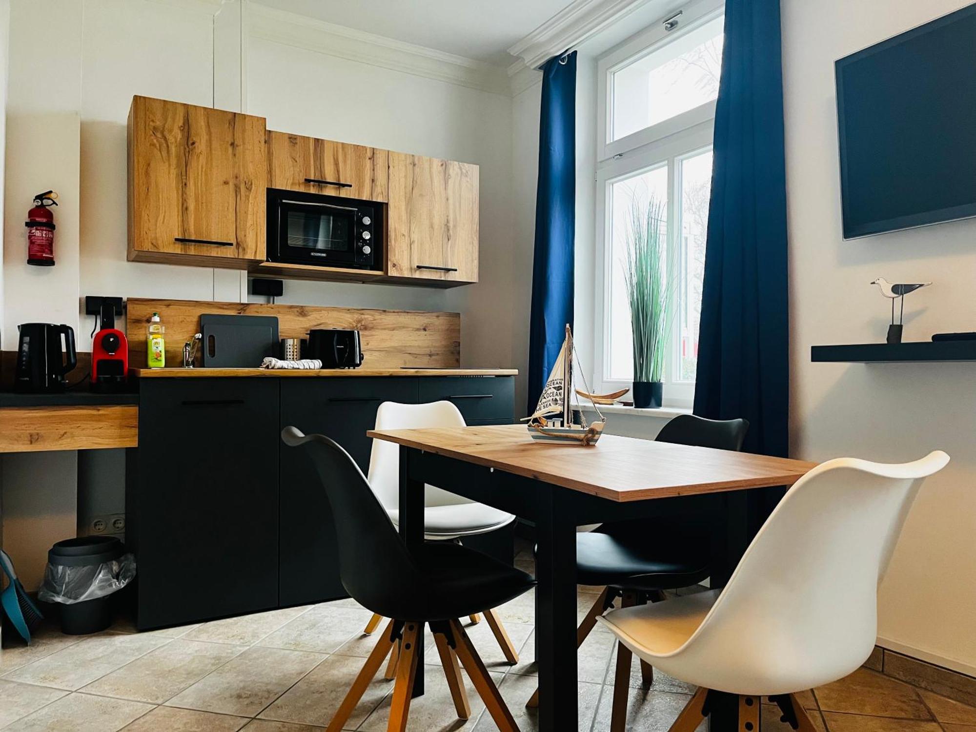 Gasthof Kapitänshaus An Der Warnow Mit Sauna 4*