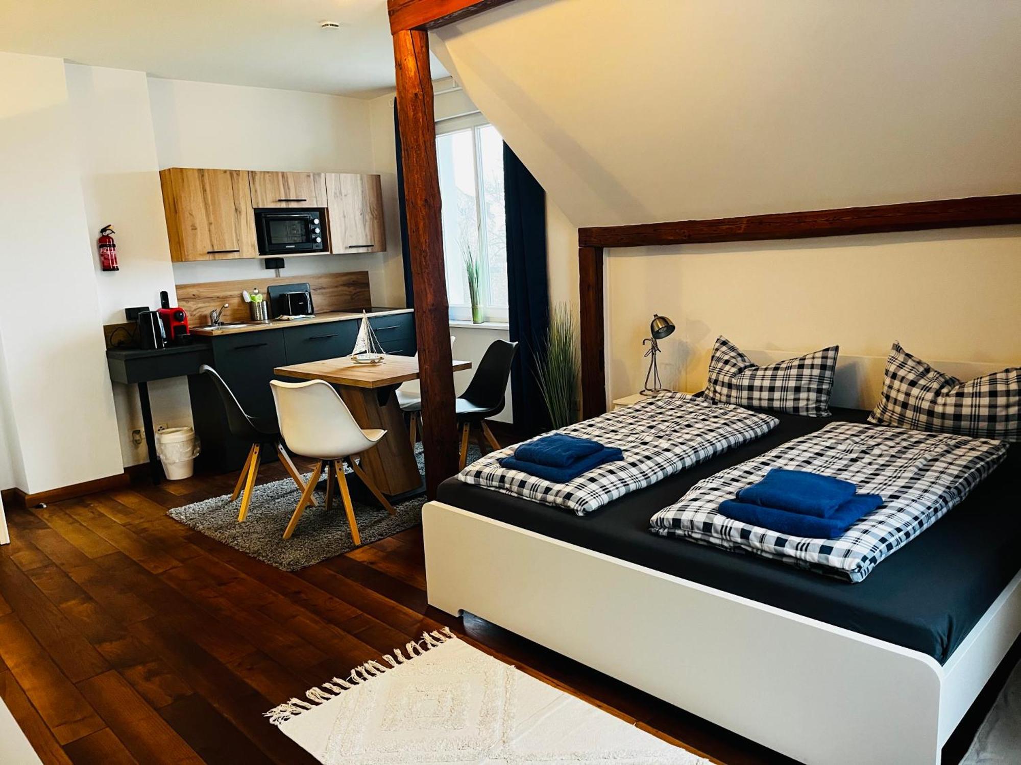 Gasthof Kapitänshaus An Der Warnow Mit Sauna